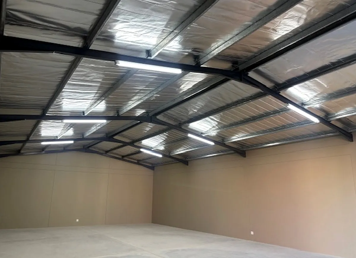 Aircraft Hangar — photograph 2