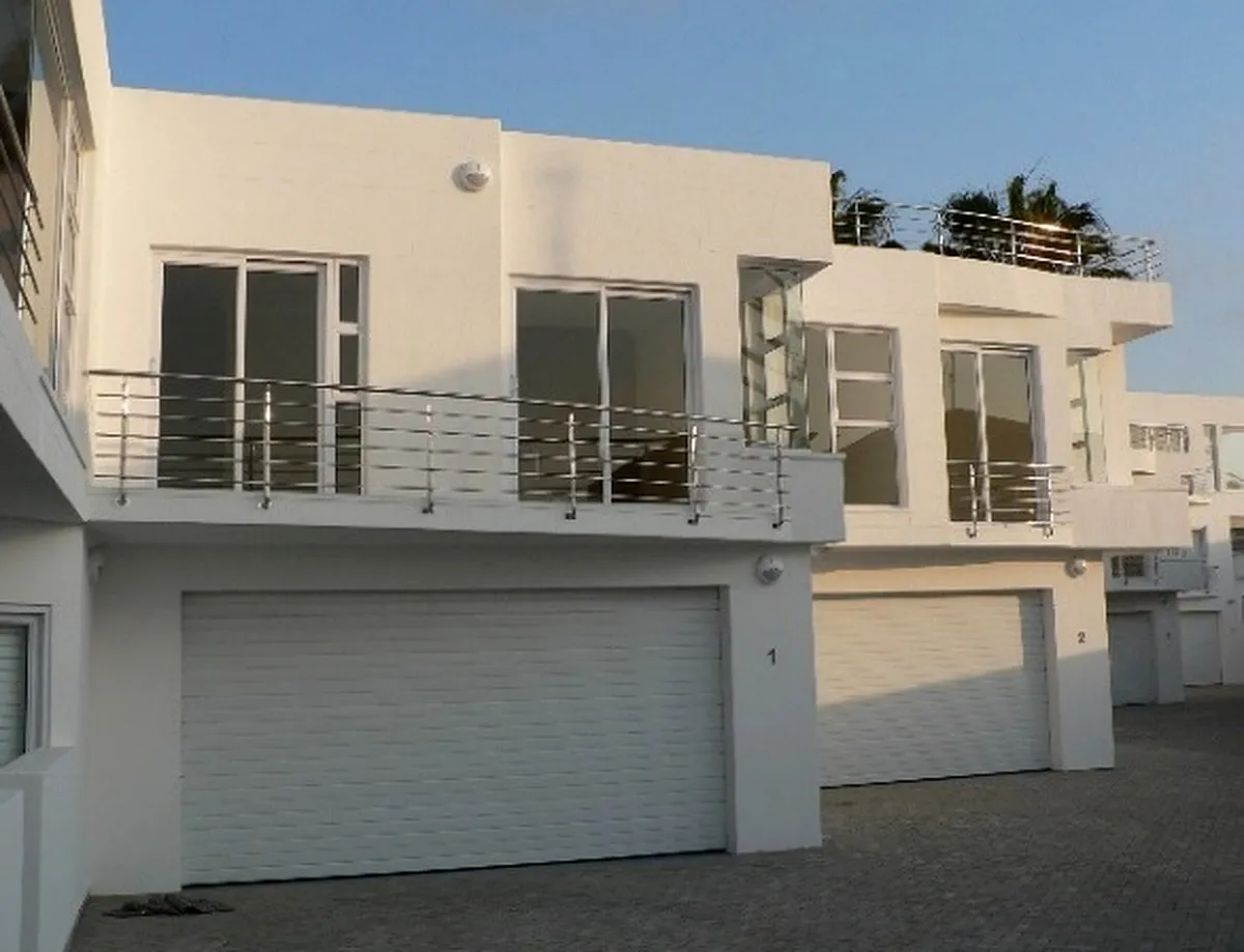 Denhill Villas — photograph 2