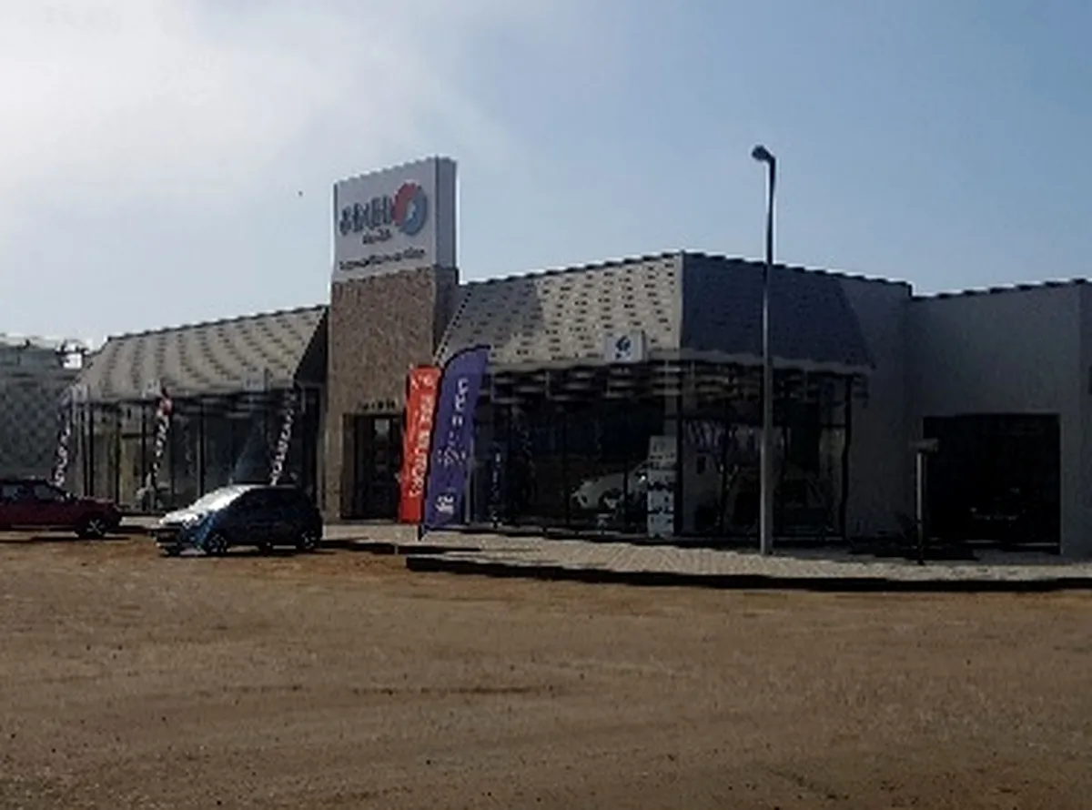 AMH Show rooms — photograph 3