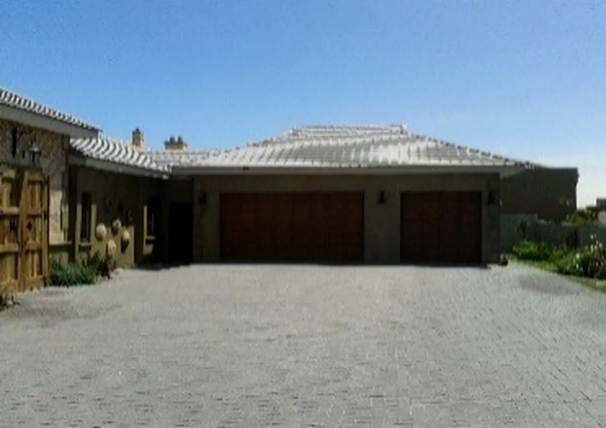 Family Home, Swakopmund (2013) — photograph 4